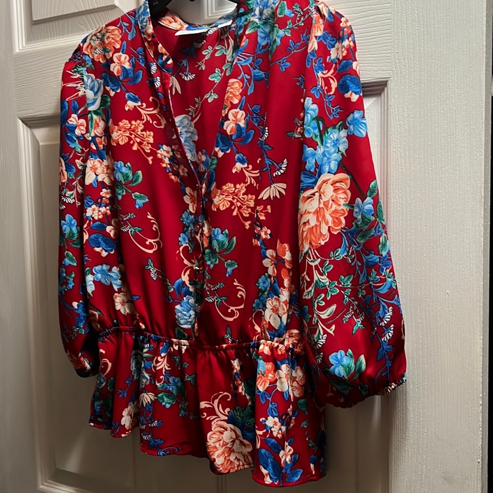 New York and company mid drift blouse